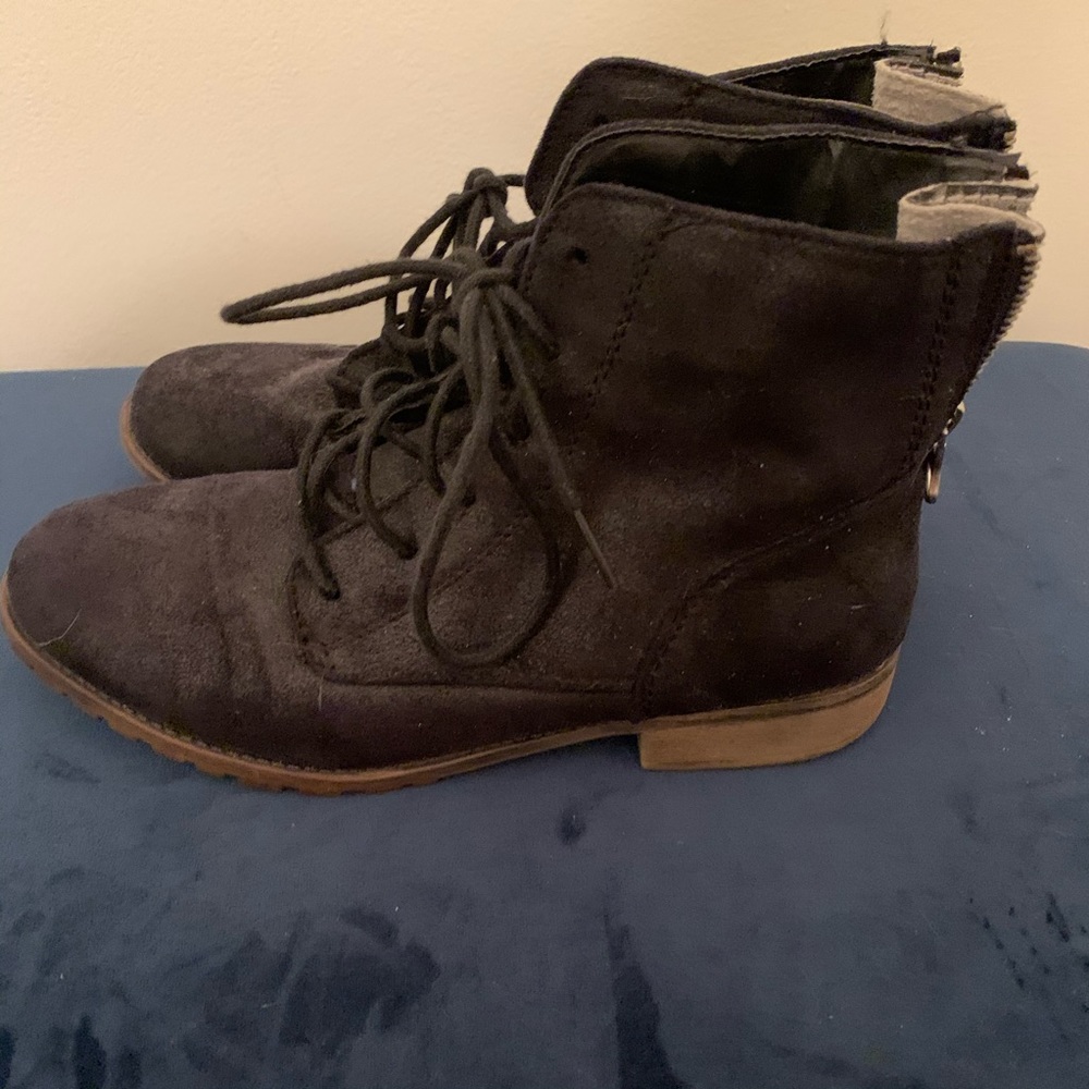 Mossimo Distressed Black booties